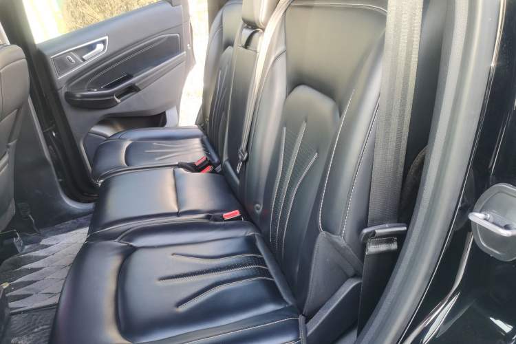 Used Ford Edge 2020 EcoBoost 245 Two-Wheel Drive Titanium 7-Seater Left Rear Seat