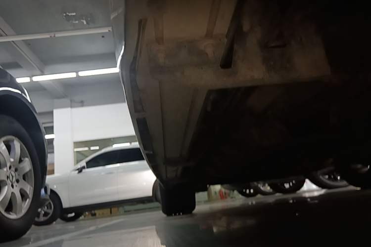 Used Ford Edge 2020 EcoBoost 245 Two-Wheel-Drive Platinum Edition 5 Seats Left Side Sill