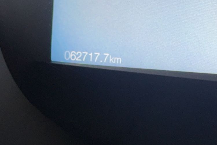 Used Ford Edge 2020 EcoBoost 245 4x4 ST-Line 7-Seater Odometer Close Up