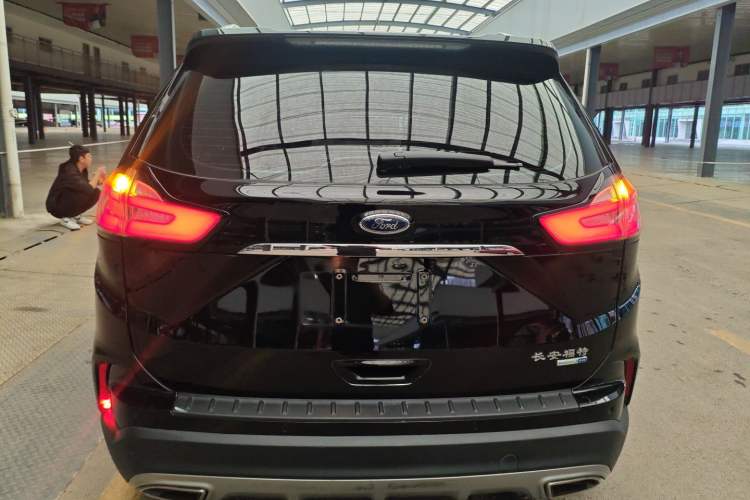 Used Ford Edge 2020 EcoBoost 245 Two-Wheel-Drive Titanium 5-Seater Rear