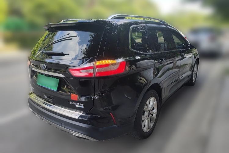 Used Ford Edge  Rear Right 45 Deg