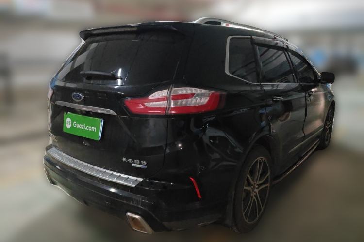 Used Ford Edge 2020 EcoBoost 245 Two-Wheel Drive Titanium 7-Seater Rear Right 45 Deg