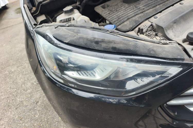 Used Ford Edge 2020 EcoBoost 245 Two-Wheel-Drive Platinum Edition 5 Seats Right Front Headlight