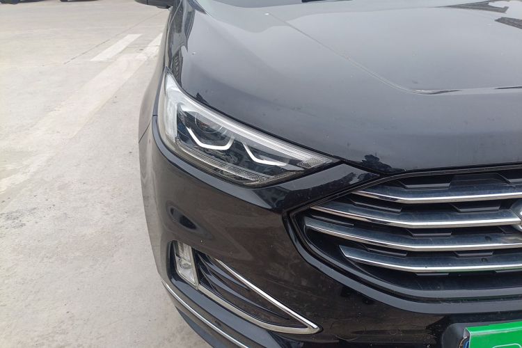 Used Ford Edge 2020 EcoBoost 245 Two-Wheel Drive Titanium 7-Seater Right Front Headlight
