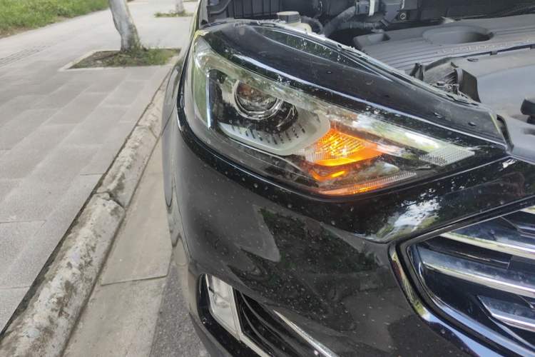 Used Ford Edge  Right Front Headlight