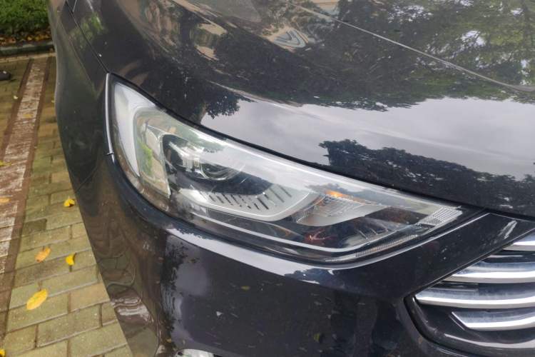 Used Ford Edge 2020 EcoBoost 245 Two-Wheel-Drive Platinum Edition 5 Seats Right Front Headlight