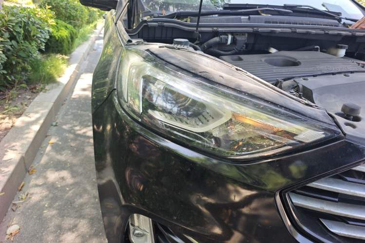 Used Ford Edge 2020 EcoBoost 245 Two-Wheel-Drive Platinum Edition 5 Seats Right Front Headlight