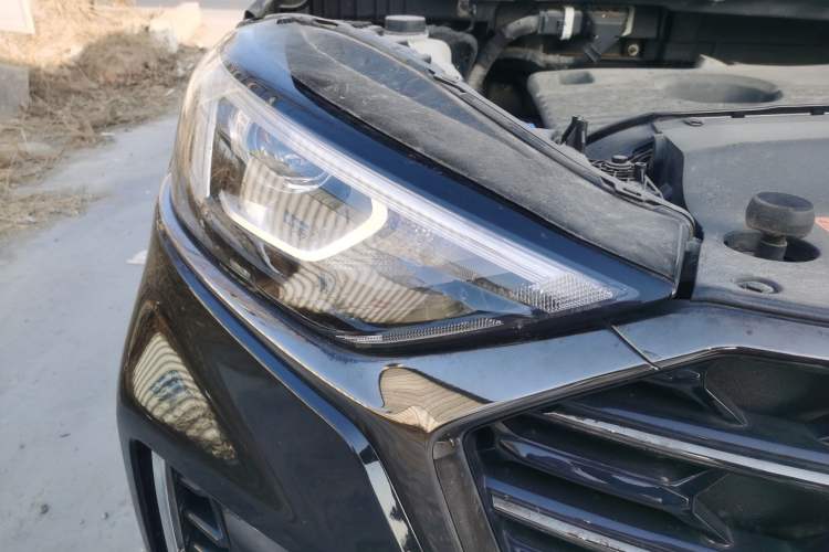 Used Ford Edge 2020 EcoBoost 245 Two-Wheel Drive Titanium 7-Seater Right Front Headlight