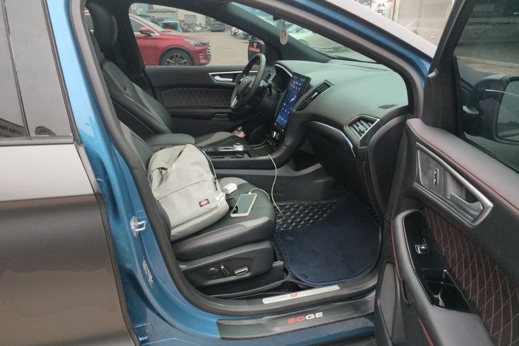 Used Ford Edge 2020 EcoBoost 245 4x4 ST-Line 7-Seater Right Front Seat