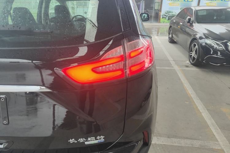 Used Ford Edge 2020 EcoBoost 245 Two-Wheel-Drive Platinum Edition 5 Seats Right Rear Taillight