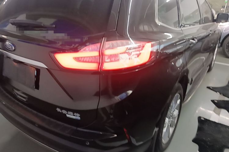 Used Ford Edge 2020 EcoBoost 245 Two-Wheel-Drive Platinum Edition 5 Seats Right Rear Taillight