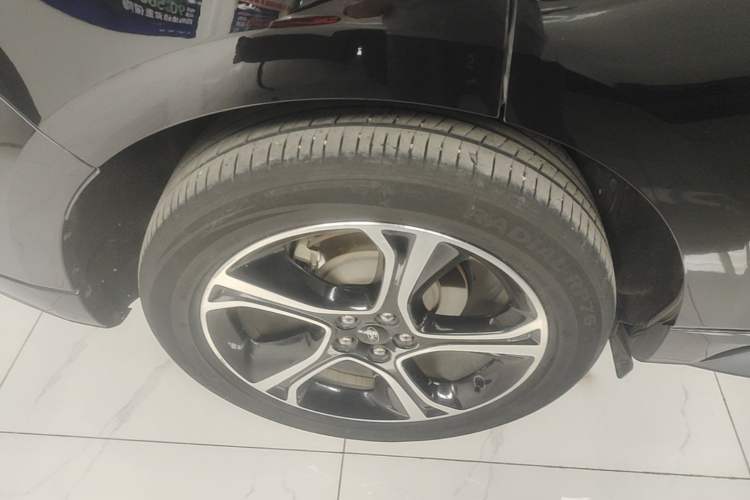 Used Ford Edge 2020 EcoBoost 245 2WD ST-Line 5-seater Right Rear Wheel Hub