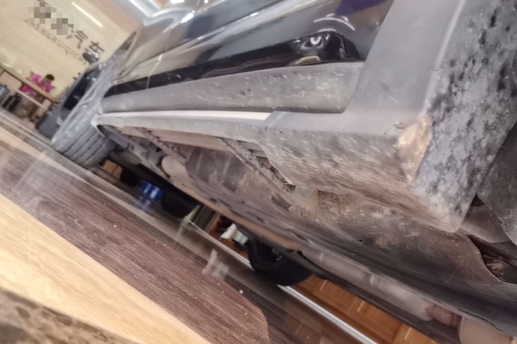 Used Ford Edge 2020 EcoBoost 245 Two-Wheel Drive Titanium 7-Seater Right Side Sill
