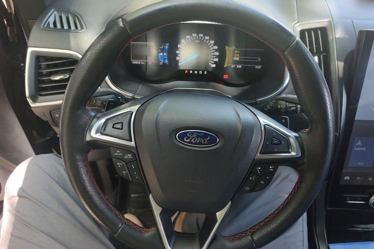 Used Ford Edge 2020 EcoBoost 245 4x4 ST-Line 7-Seater Steering Wheel