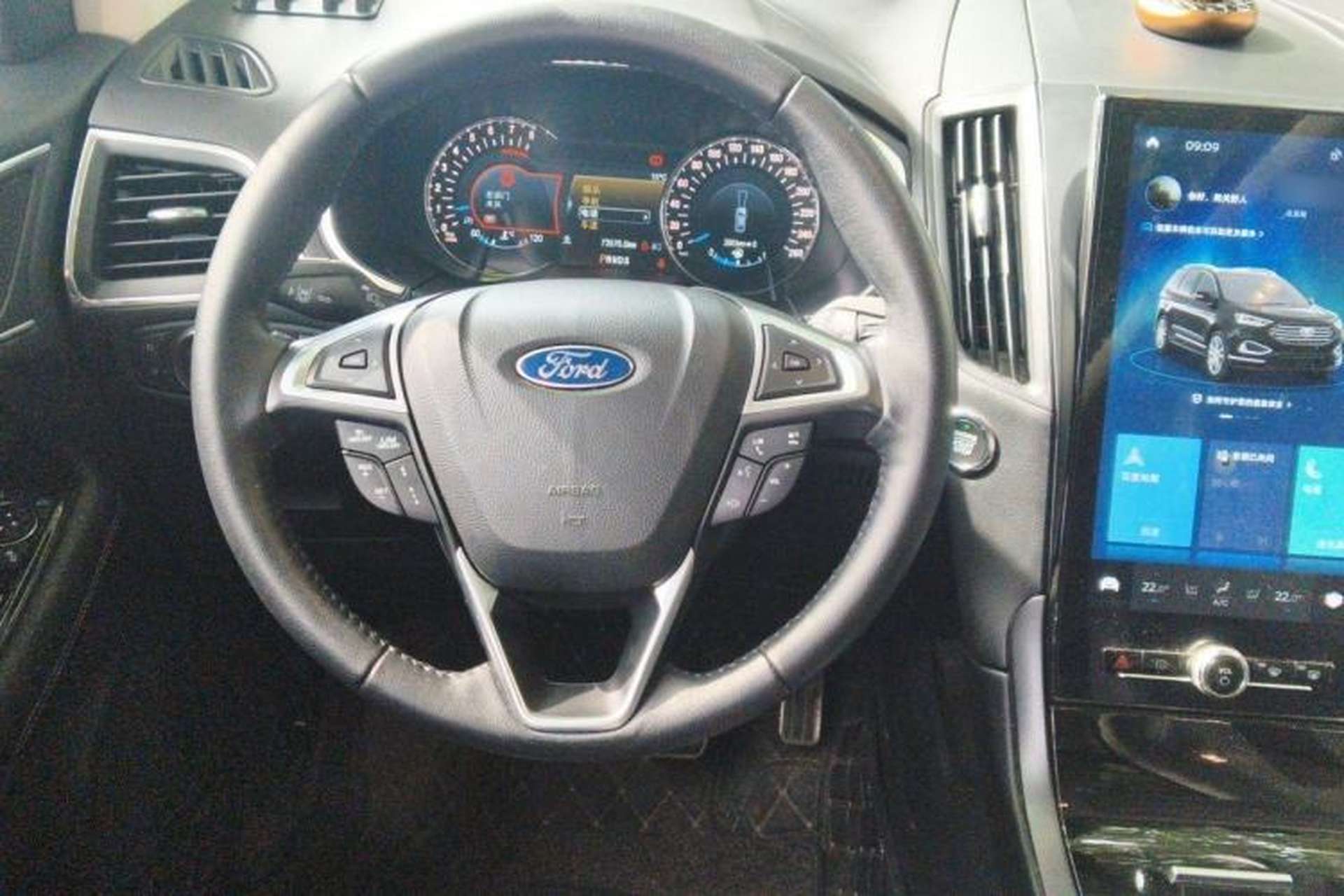 Used Ford Edge 2020 EcoBoost 245 Two-Wheel Drive Titanium 7-Seater Steering Wheel