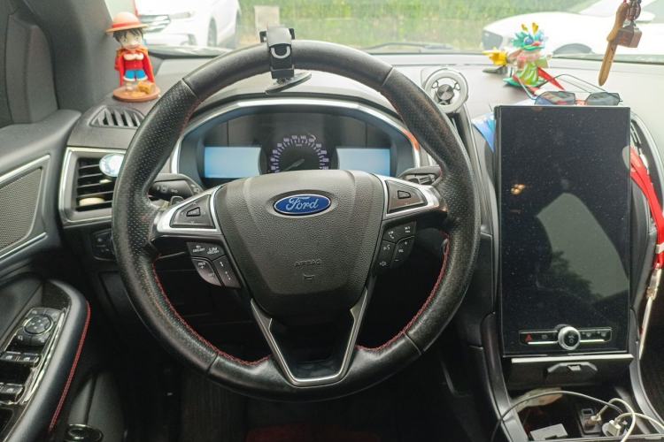 Used Ford Edge 2020 EcoBoost 245 4x4 ST-Line 7-Seater Steering Wheel