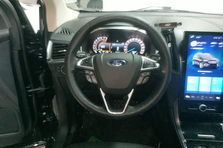 Used Ford Edge 2020 EcoBoost 245 Two-Wheel Drive Titanium 7-Seater Steering Wheel