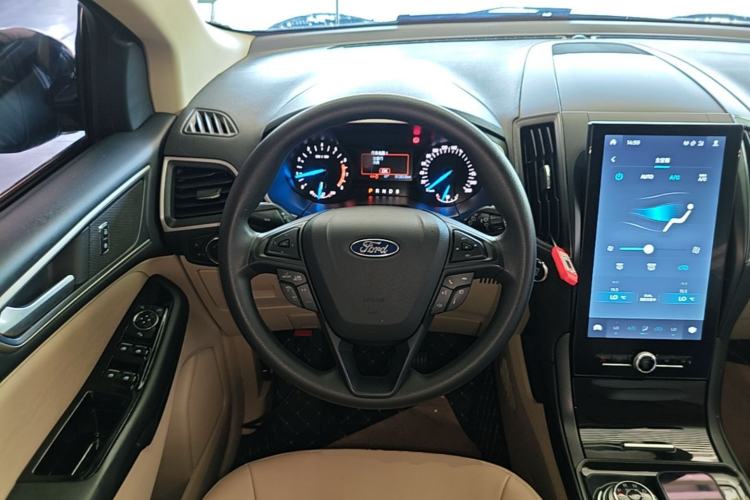 Used Ford Edge 2020 EcoBoost 245 Two-Wheel-Drive Titanium 5-Seater Steering Wheel