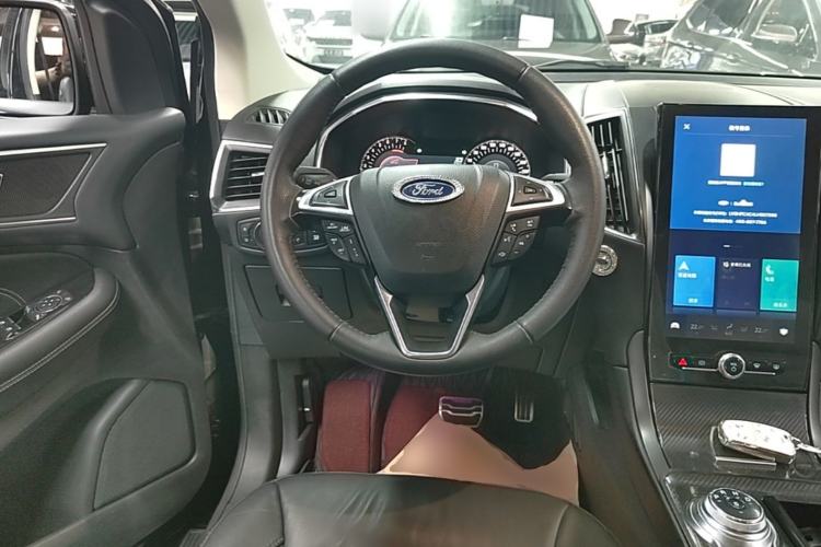 Used Ford Edge 2020 EcoBoost 245 Two-Wheel Drive Titanium 7-Seater Steering Wheel