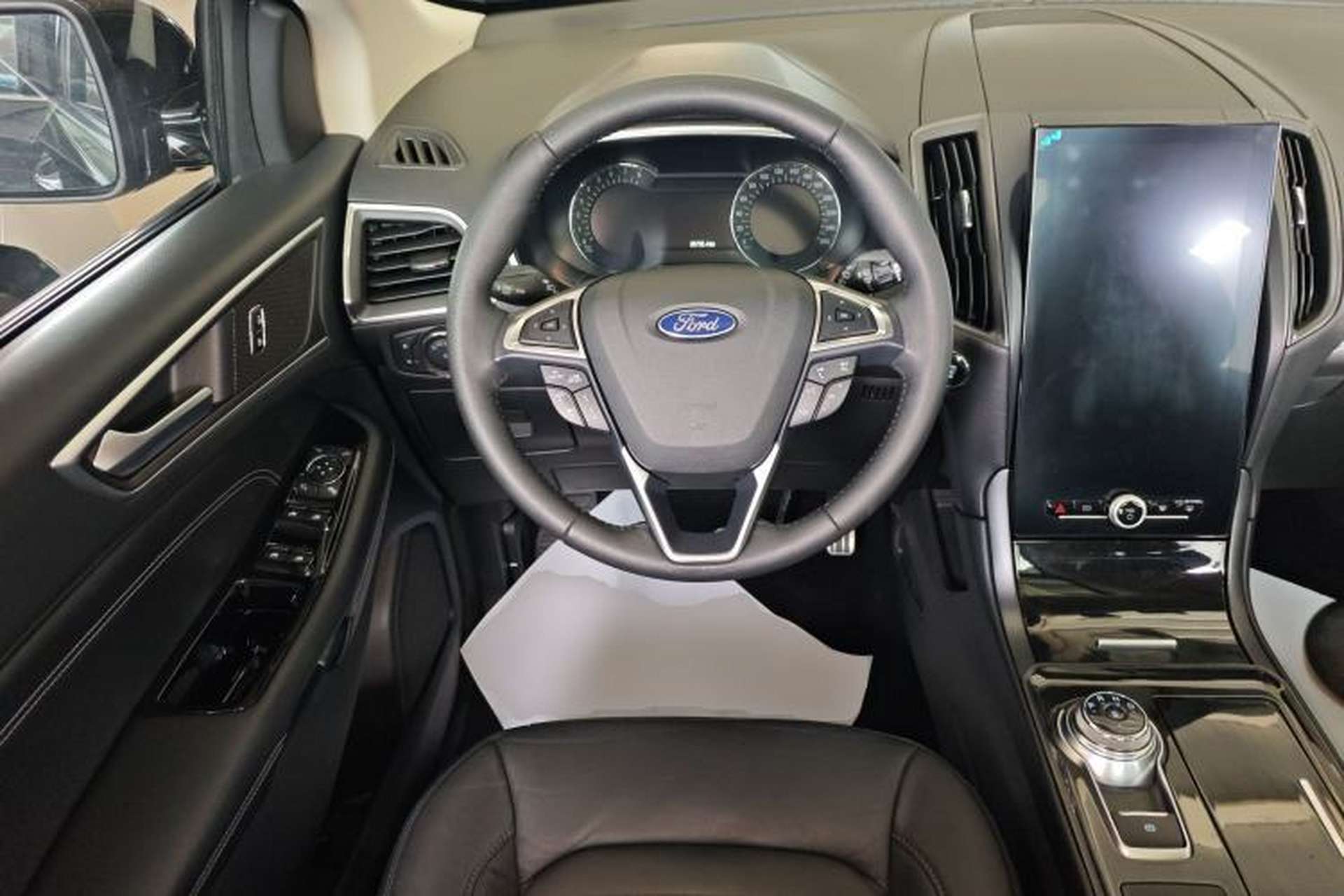 Used Ford Edge 2020 EcoBoost 245 Two-Wheel Drive Titanium 7-Seater Steering Wheel