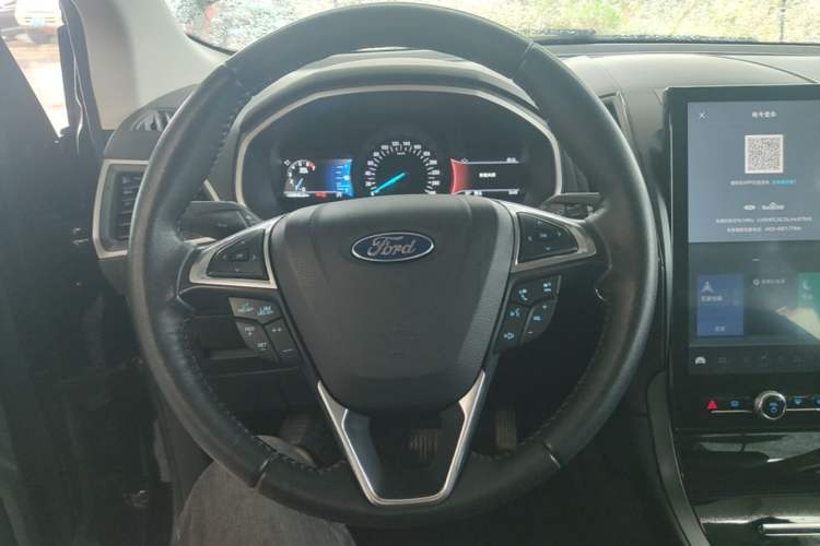 Used Ford Edge 2020 EcoBoost 245 Two-Wheel-Drive Platinum Edition 5 Seats Steering Wheel