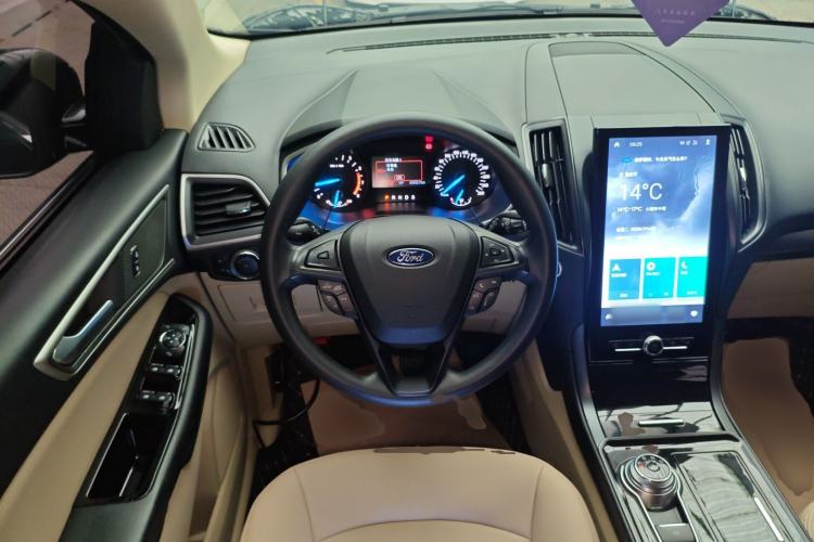 Used Ford Edge 2020 EcoBoost 245 Two-Wheel-Drive Titanium 5-Seater Steering Wheel