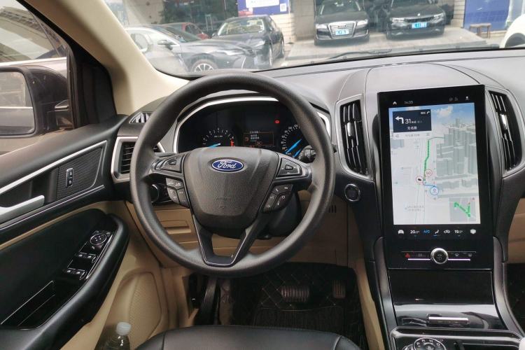 Used Ford Edge 2020 EcoBoost 245 Two-Wheel-Drive Titanium 5-Seater Steering Wheel