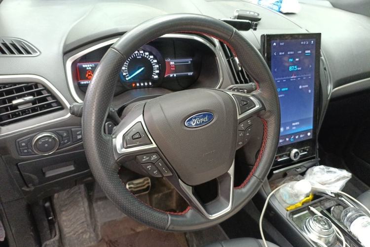 Used Ford Edge 2020 EcoBoost 245 4x4 ST-Line 7-Seater Steering Wheel
