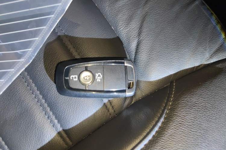 Used Ford Edge 2020 EcoBoost 245 Two-Wheel Drive Titanium 7-Seater Vehicle Key
