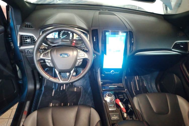 Used Ford Edge 2020 EcoBoost 245 4x4 ST-Line 7-Seater Center Console