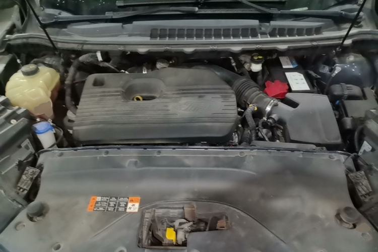 Used Ford Edge 2020 EcoBoost 245 Two-Wheel Drive Titanium 7-Seater Engine Bay