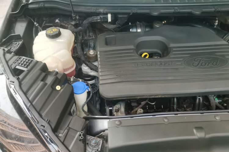 Used Ford Edge 2020 EcoBoost 245 Two-Wheel Drive Titanium 7-Seater Engine Bay Right