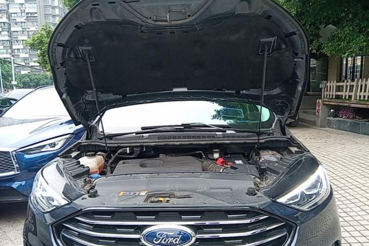 Used Ford Edge 2020 EcoBoost 245 Two-Wheel Drive Titanium 7-Seater Engine Bay