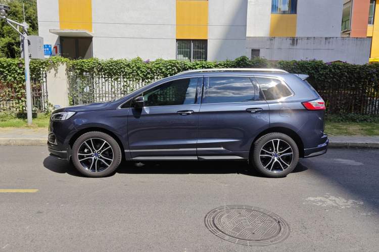 Used Ford Edge 2020 EcoBoost 245 Two-Wheel Drive Titanium 7-Seater Exterior 3