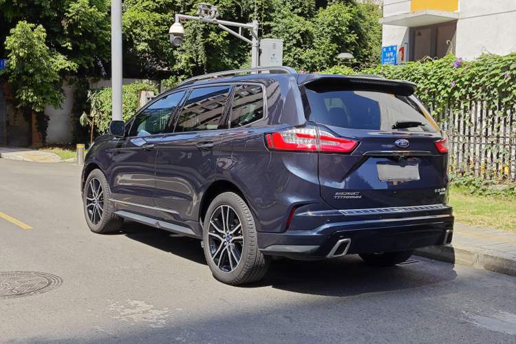 Used Ford Edge 2020 EcoBoost 245 Two-Wheel Drive Titanium 7-Seater Exterior 4