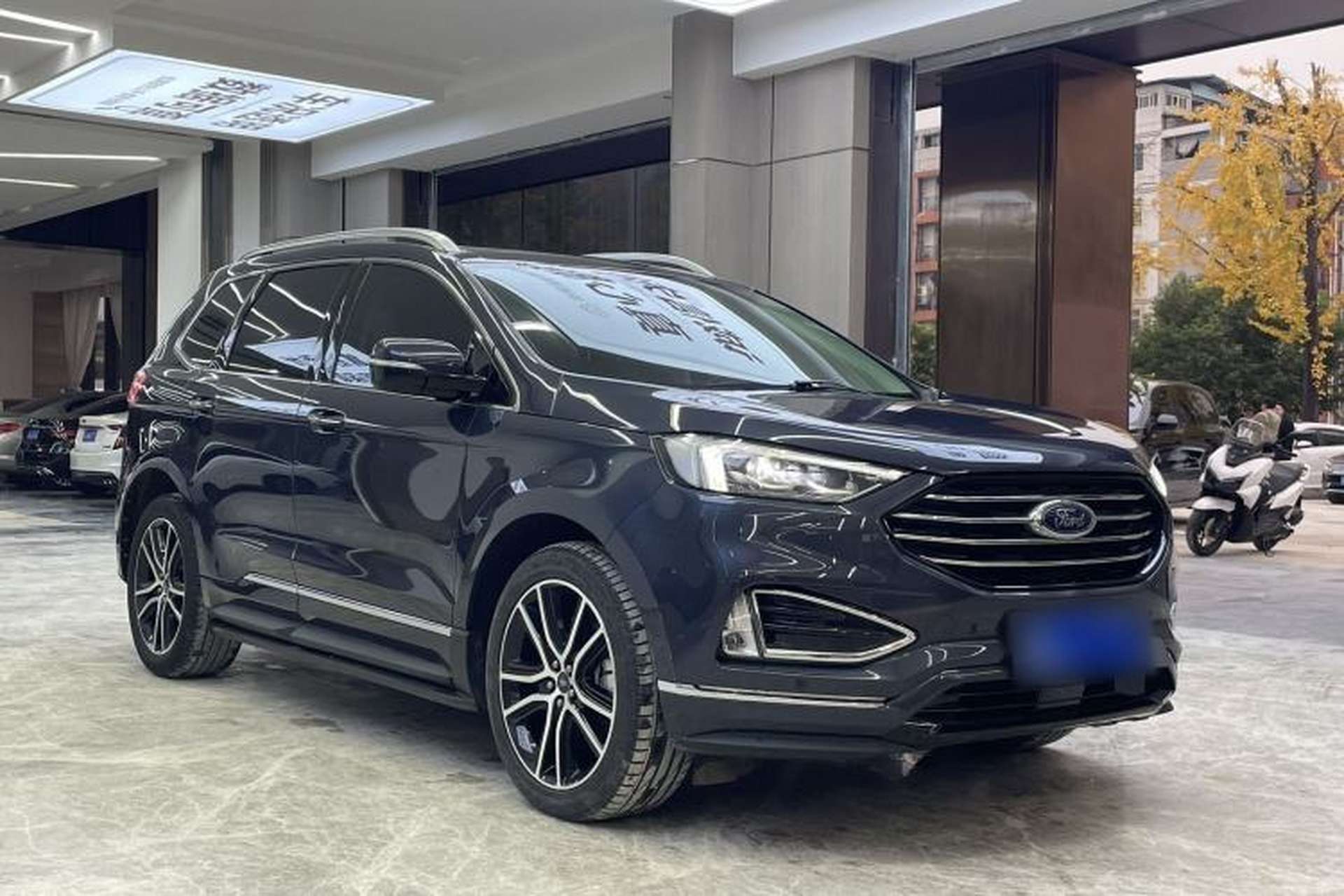 Used Ford Edge 2020 EcoBoost 245 Two-Wheel Drive Titanium 7-Seater Exterior 5