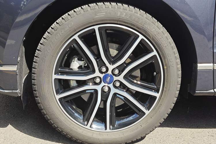 Used Ford Edge 2020 EcoBoost 245 Two-Wheel Drive Titanium 7-Seater Exterior 5