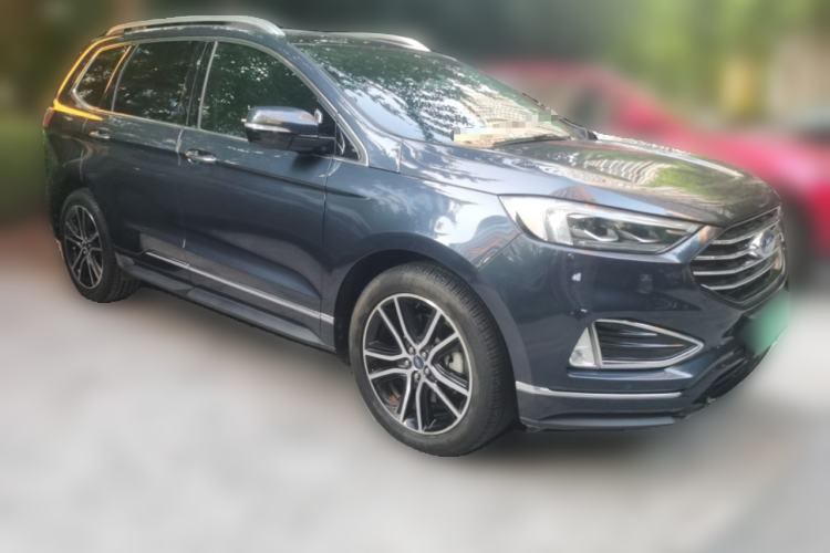 Used Ford Edge 2020 EcoBoost 245 Two-Wheel Drive Titanium 7-Seater Front Right 45 Deg