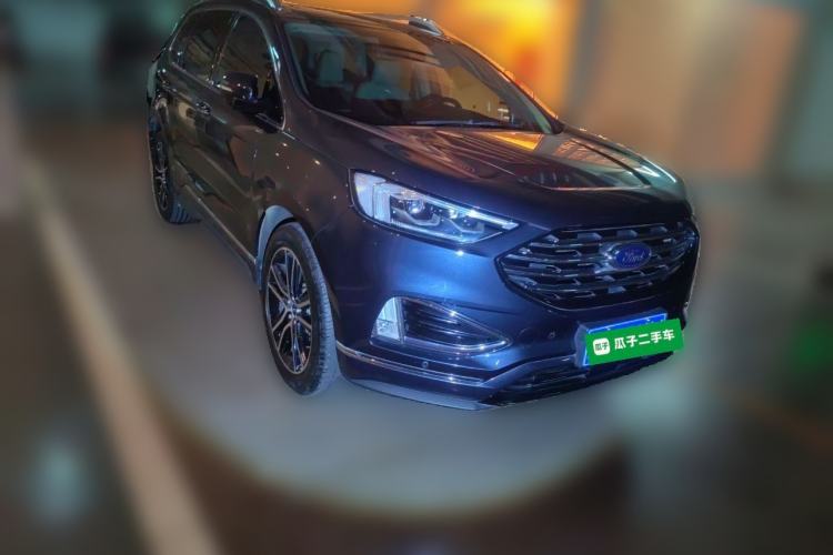 Used Ford Edge 2020 EcoBoost 245 Two-Wheel Drive Titanium 7-Seater Front Right 45 Deg