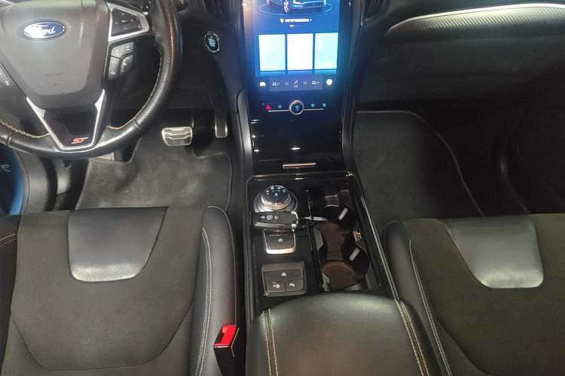 Used Ford Edge 2020 EcoBoost 330 V6 4x4 ST 7-Seater Gear Lever