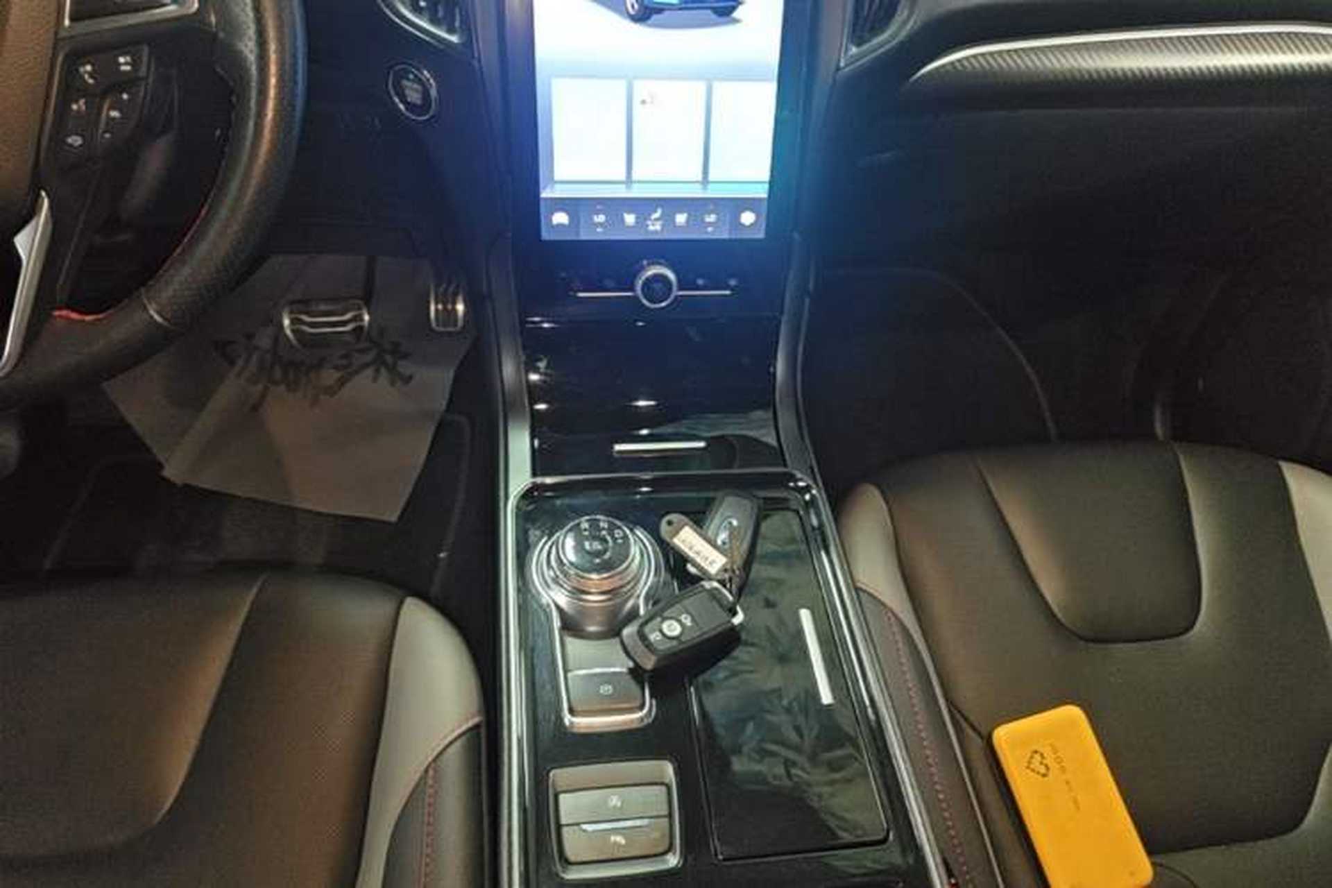 Used Ford Edge 2020 EcoBoost 245 4x4 ST-Line 7-Seater Gear Lever