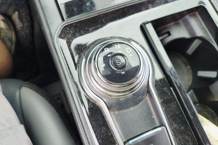 Used Ford Edge 2020 EcoBoost 245 2WD ST-Line 5-seater Gear Lever