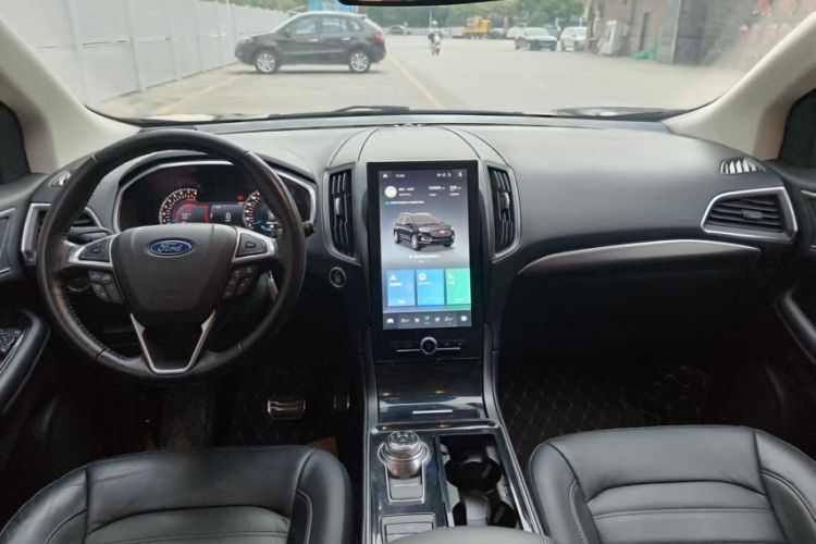 Used Ford Edge 2020 EcoBoost 245 Two-Wheel Drive Titanium 7-Seater Interior 2
