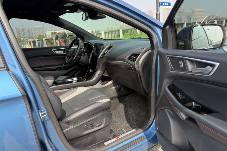 Used Ford Edge 2020 EcoBoost 245 2WD ST-Line 5-seater Interior 5