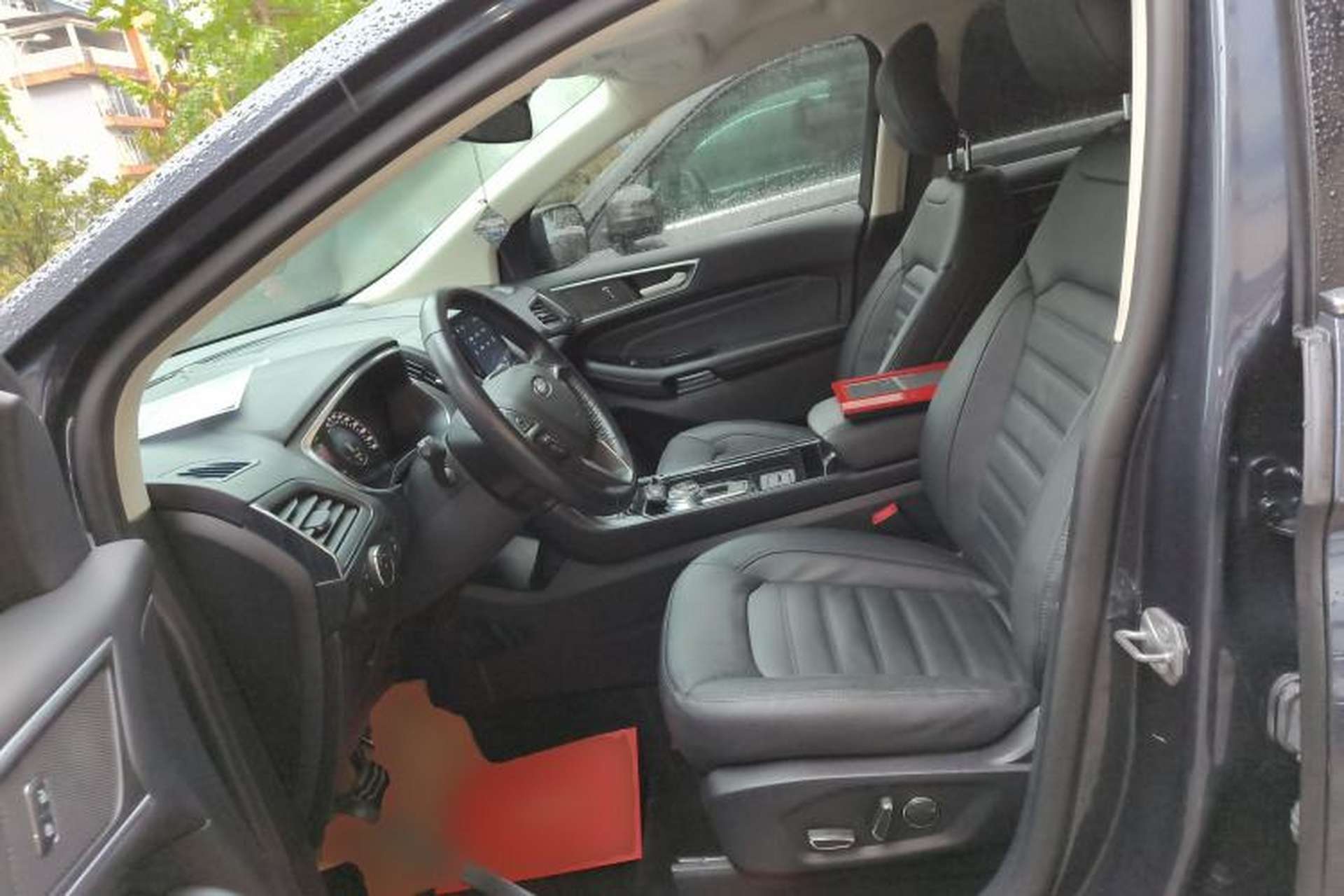 Used Ford Edge 2020 EcoBoost 245 Two-Wheel Drive Titanium 7-Seater Left Front Seat