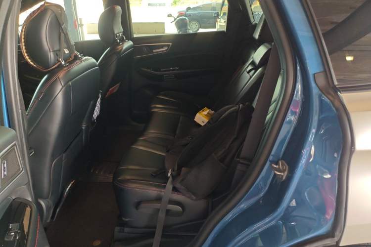 Used Ford Edge 2020 EcoBoost 245 4x4 ST-Line 7-Seater Left Rear Seat