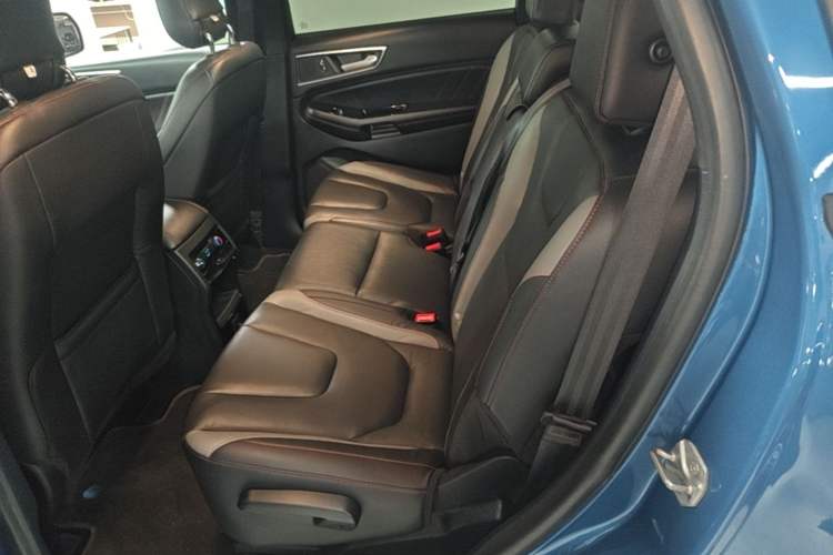 Used Ford Edge 2020 EcoBoost 245 4x4 ST-Line 7-Seater Left Rear Seat