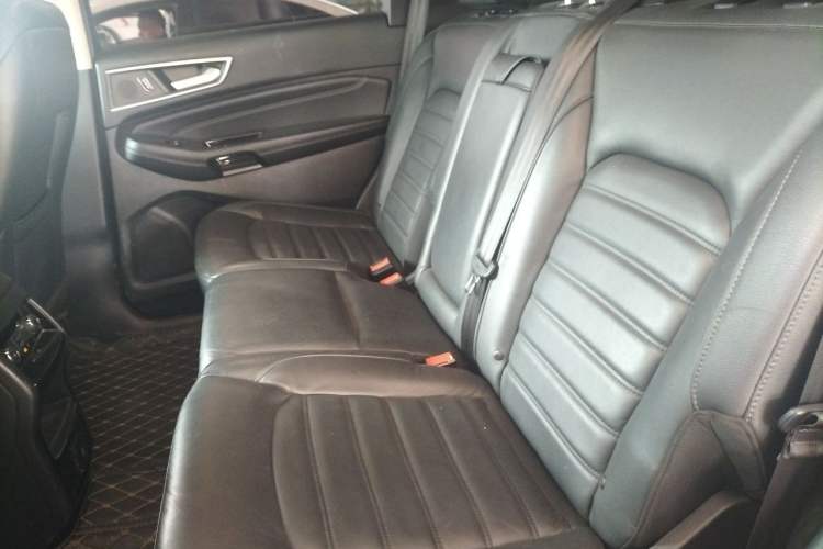 Used Ford Edge 2020 EcoBoost 245 Two-Wheel Drive Titanium 7-Seater Left Rear Seat
