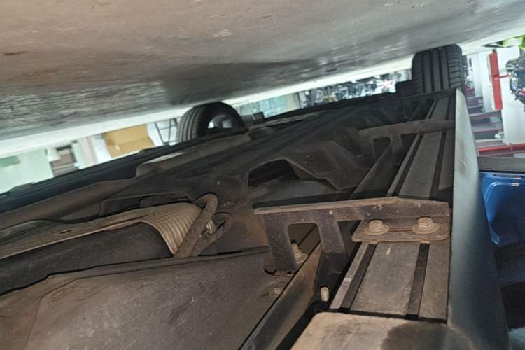 Used Ford Edge 2020 EcoBoost 245 4x4 ST-Line 7-Seater Left Side Sill