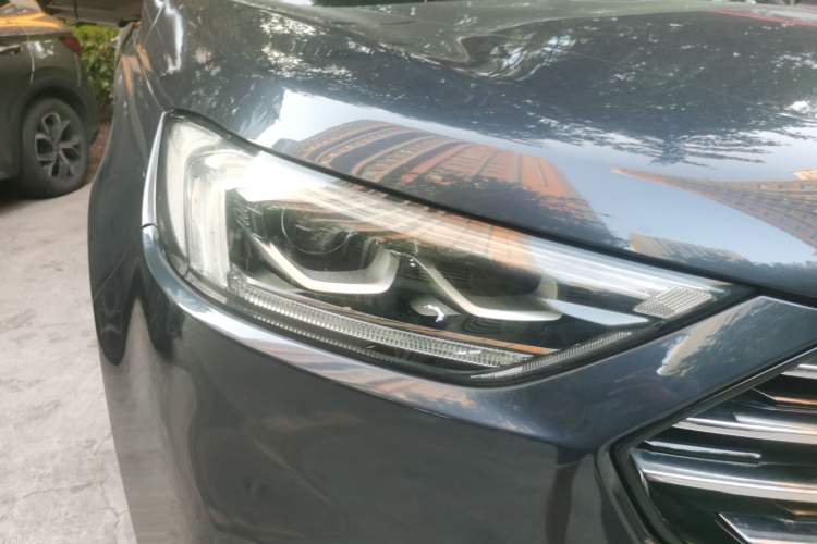 Used Ford Edge 2020 EcoBoost 245 Two-Wheel Drive Titanium 7-Seater Right Front Headlight